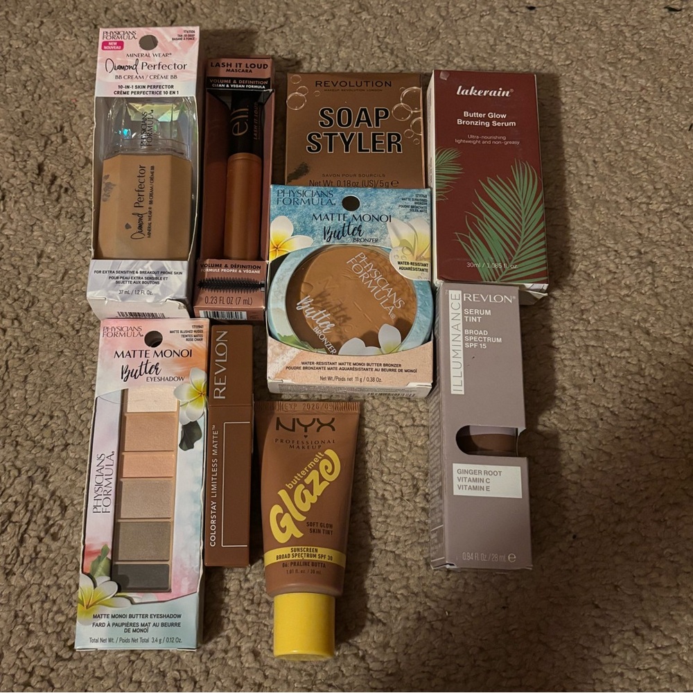 Makeup bundle!!!!